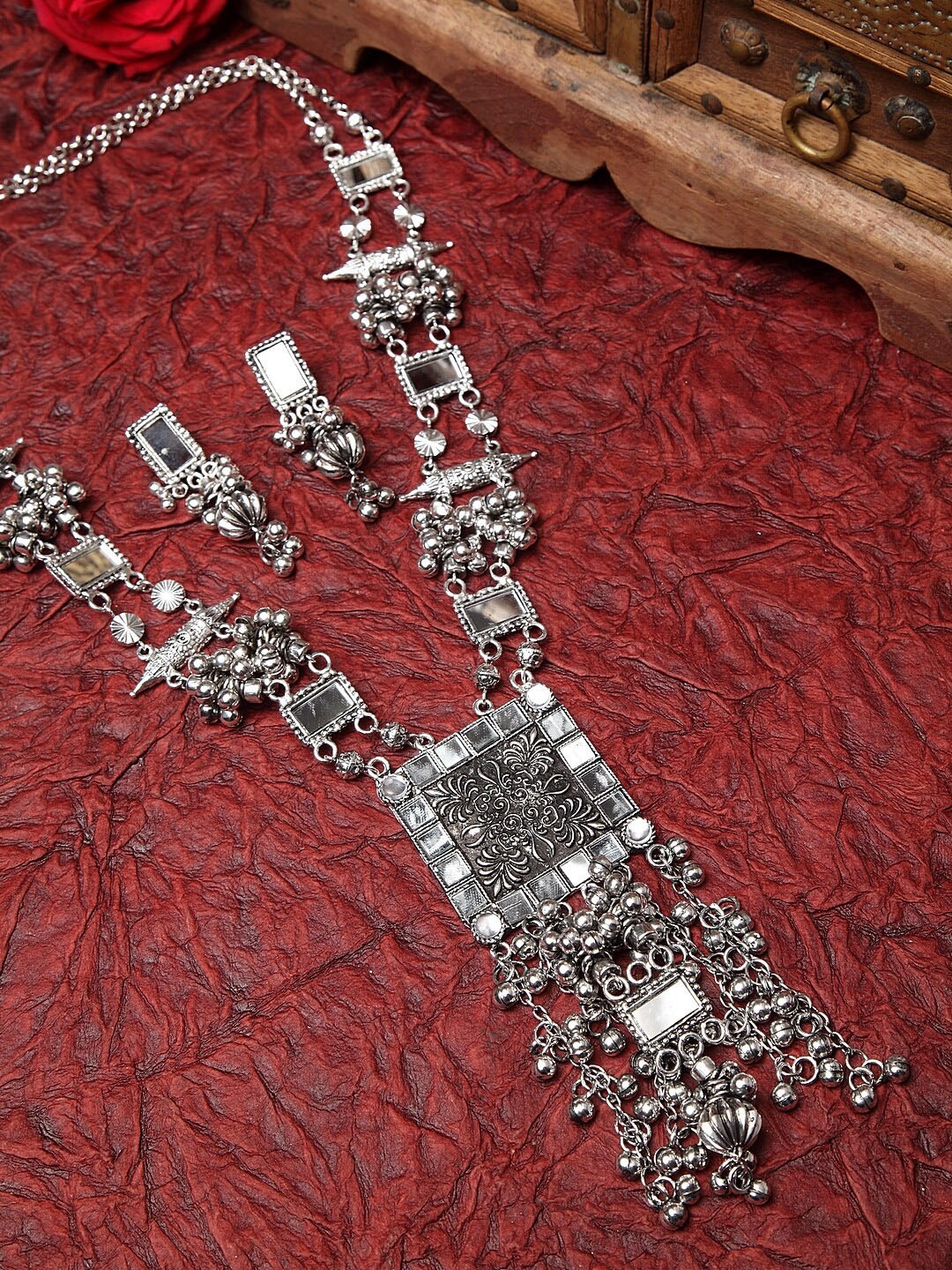 

Moedbuille Silver-Plated Mirrors-Studded Tribal Handcrafted Jewellery Set