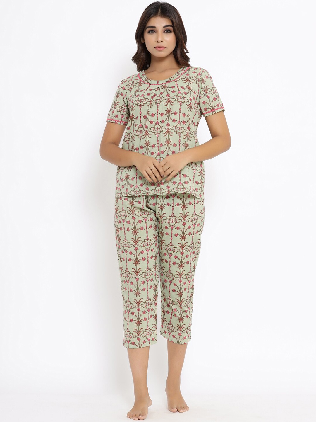 

ANAISA Women Green & Pink Printed Night suit