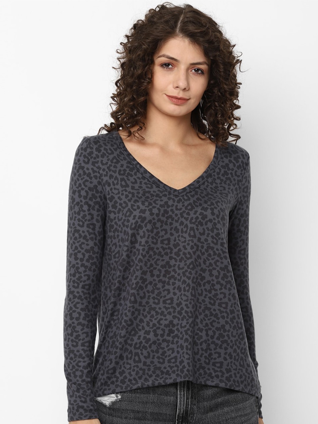 

AMERICAN EAGLE OUTFITTERS Women Grey Printed V-Neck T-shirt