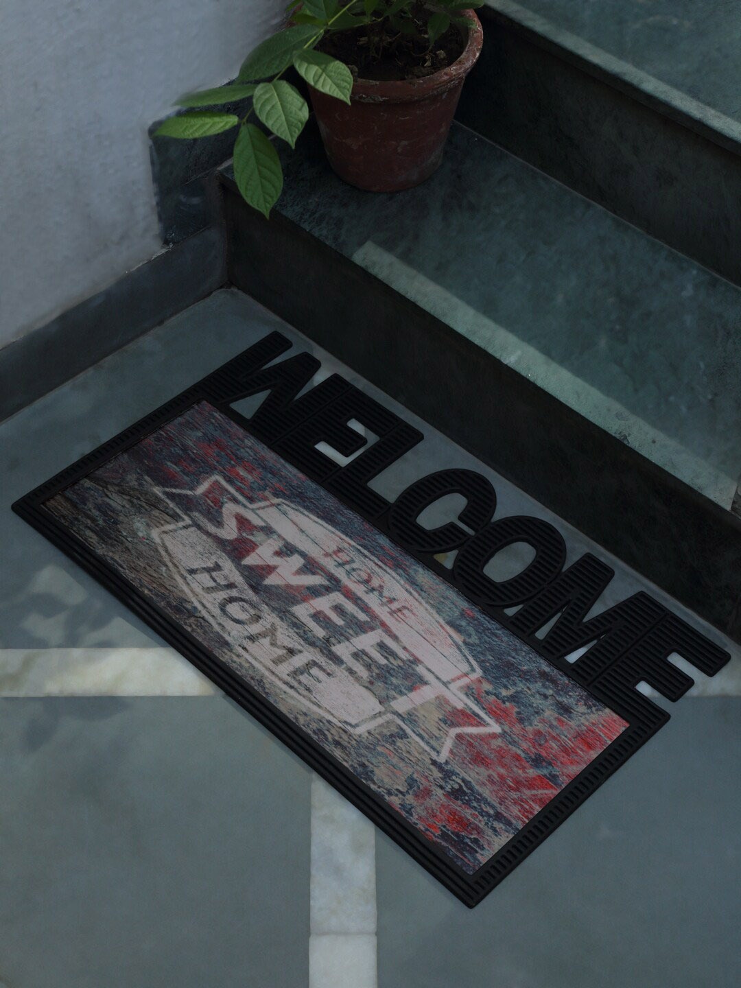 

HOSTA HOMES Grey & Black Printed Anti-Skid Rubber Doormat