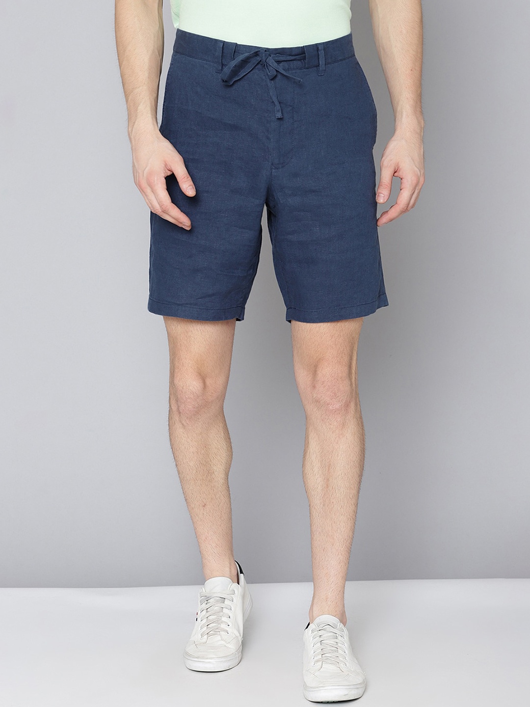 

GANT Men Blue Mid-Rise Linen Regular Shorts