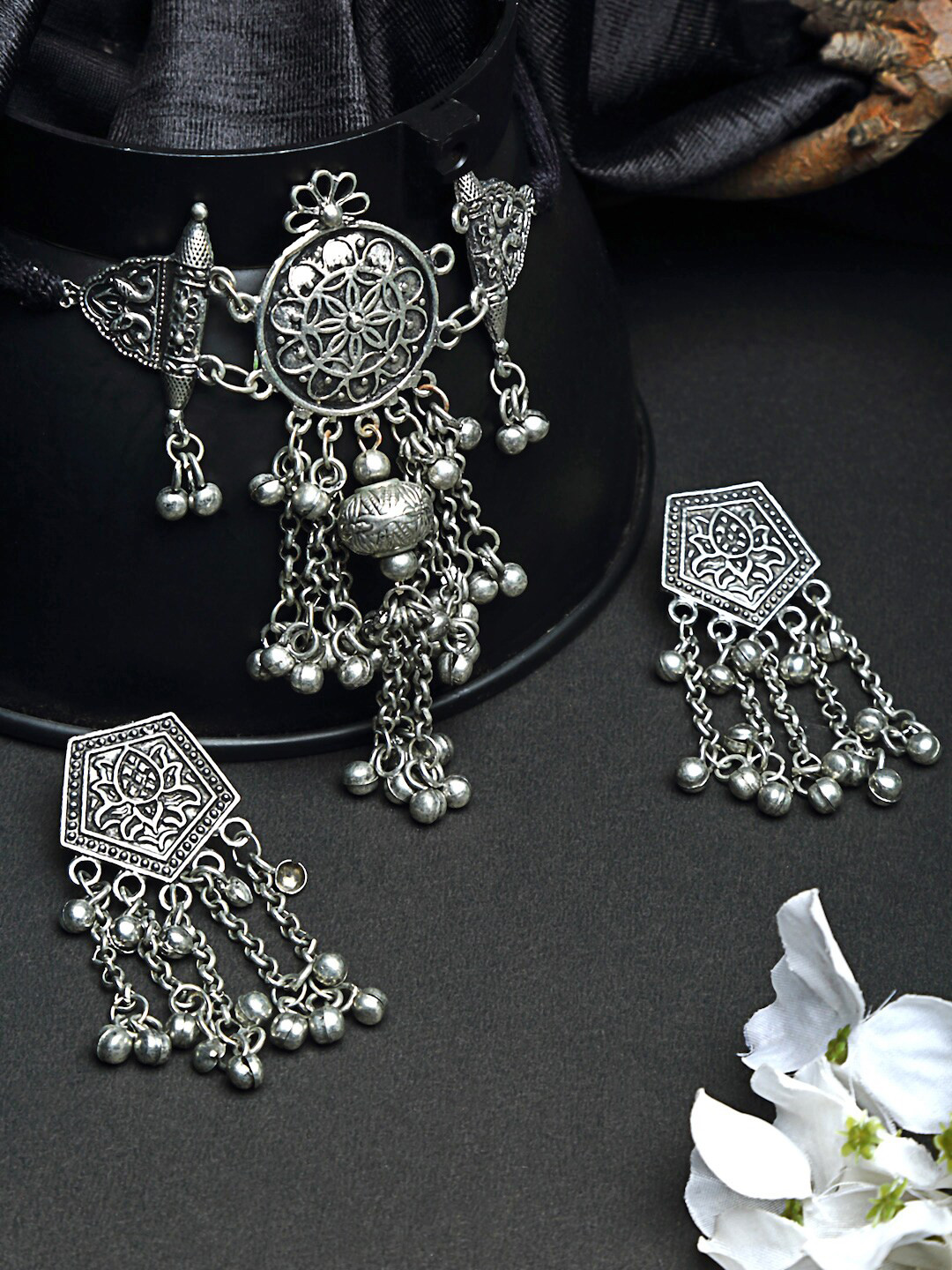

Moedbuille Silver-Plated Tasselled Handcrafted Jewellery Set