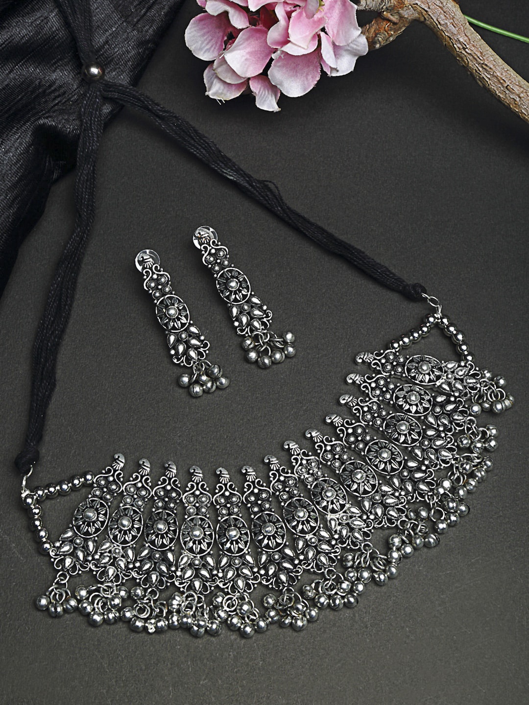 

Moedbuille Silver-Plated Tribal Temple Design Filgree Work Handcrafted Jewellery Set