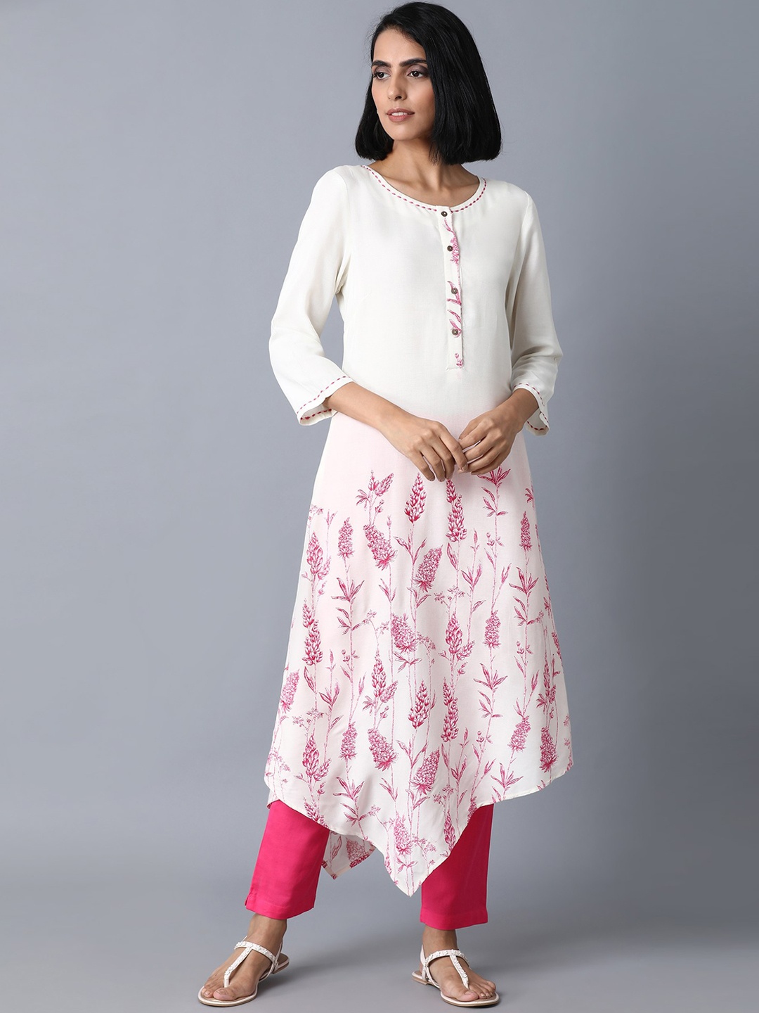 

W Women White Floral Printed Kurta