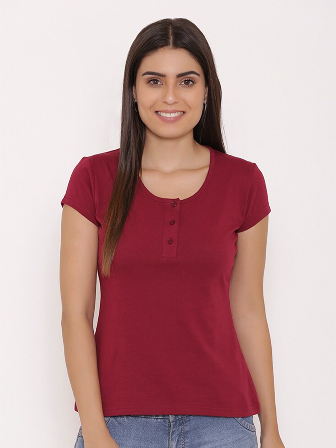 

Yaadleen Maroon Regular Top