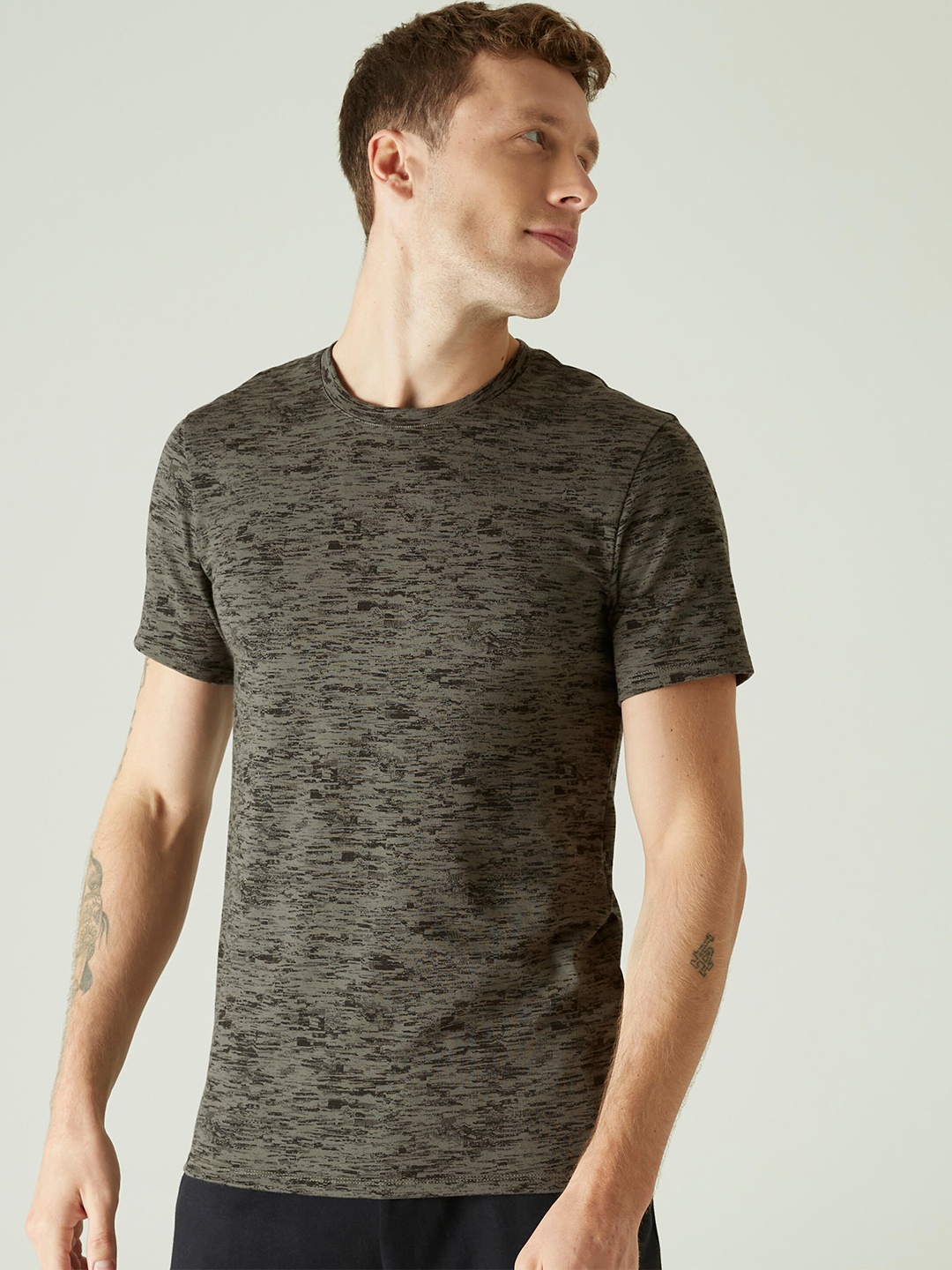

Domyos By Decathlon Men Olive Printed Cotton Training T-shirt