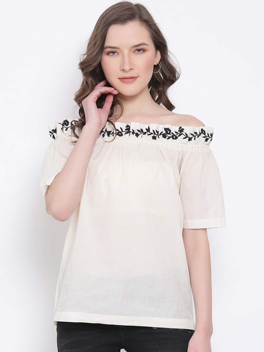 

LY2 White Off-Shoulder Bardot Top