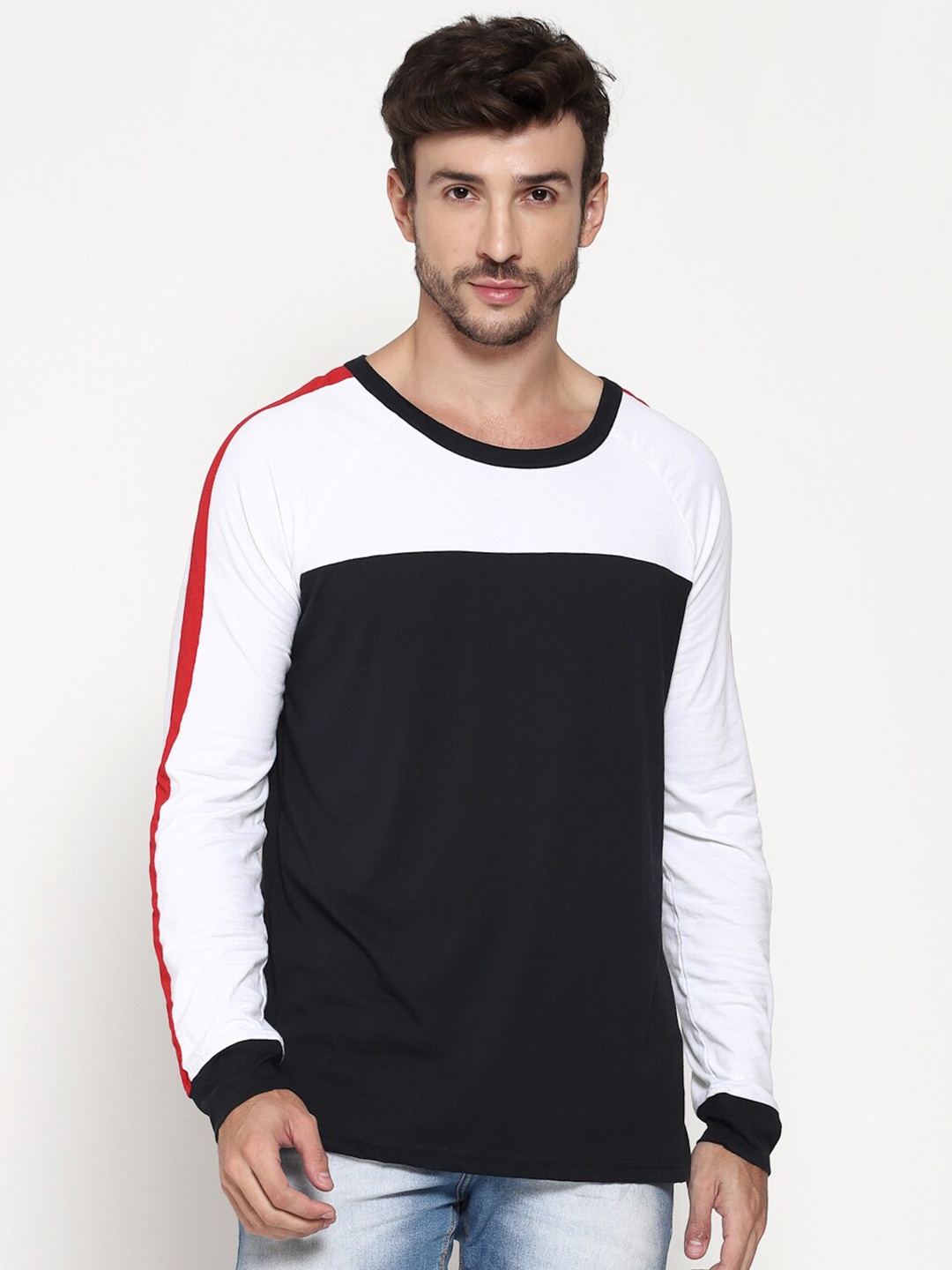 

PAUSE SPORT Men Navy Blue & White Colourblocked Slim Fit T-shirt