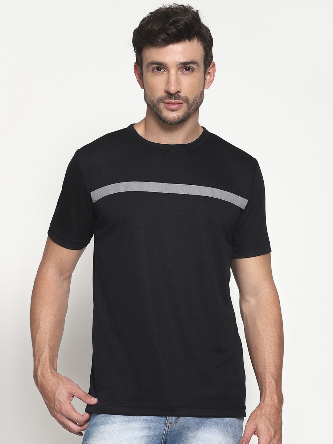 

PAUSE SPORT Men Black & Grey Slim Fit T-shirt