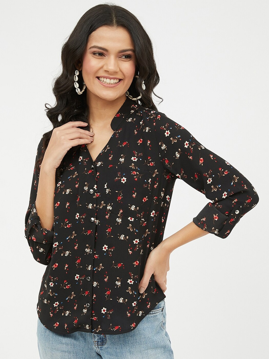 

Harpa Women Black & Red Floral Mandarin Collar Shirt Style Top