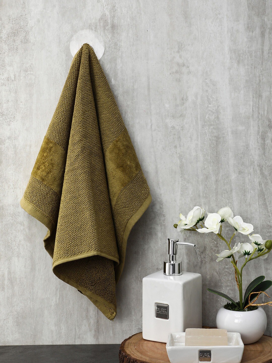 

Pure Home and Living Set Of 4 Green Solid 550 GSM Cotton Hand Towels