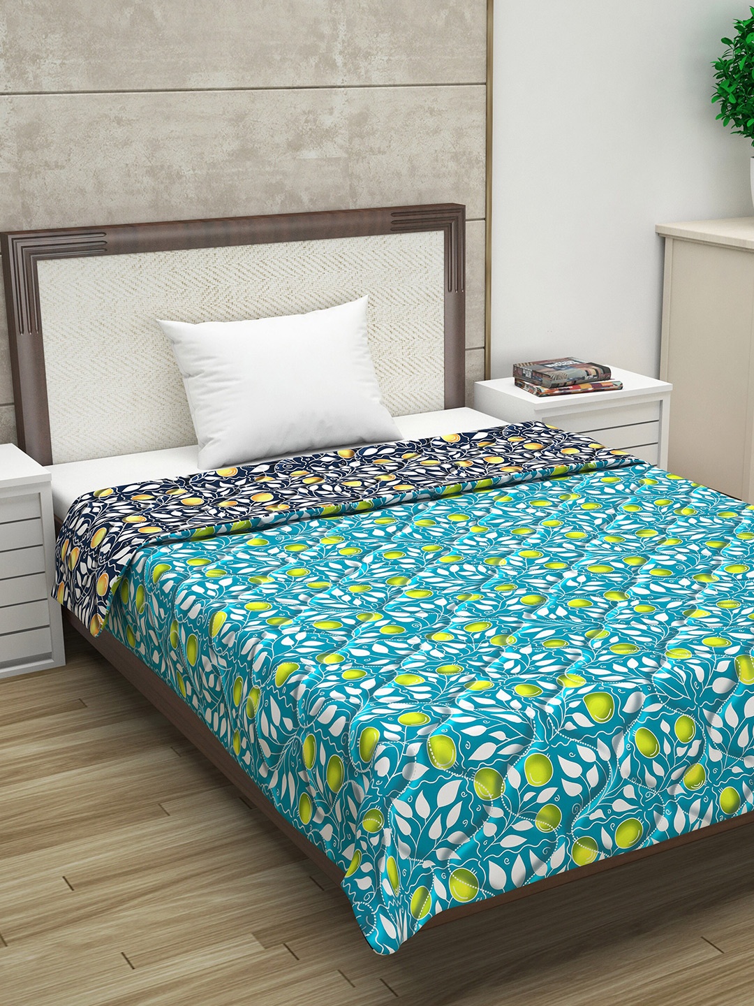 

Divine Casa Turquoise Blue & Green Floral AC Room 110 GSM Single Bed Comforter