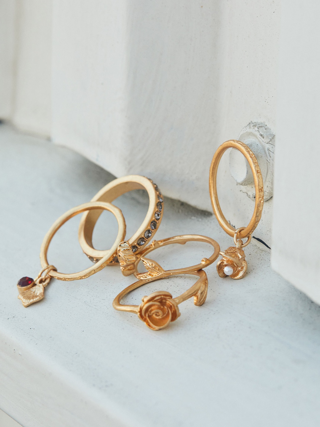 

H&M Women Pack Of 3 Gold-Plated Rings