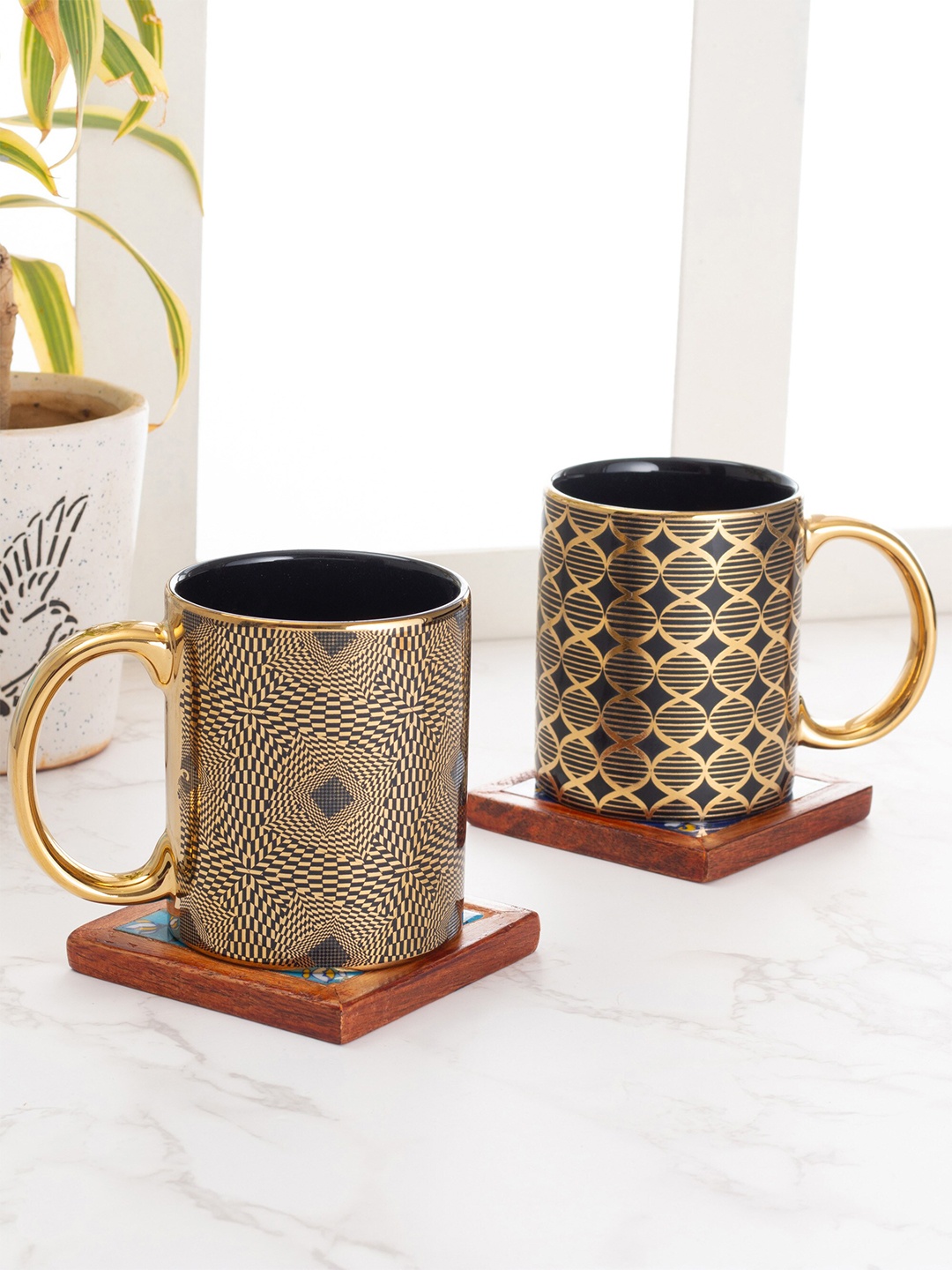 

CLAY CRAFT Black & Gold-Toned Printed Ceramic Glossy Kettle Set of Cups and Mugs