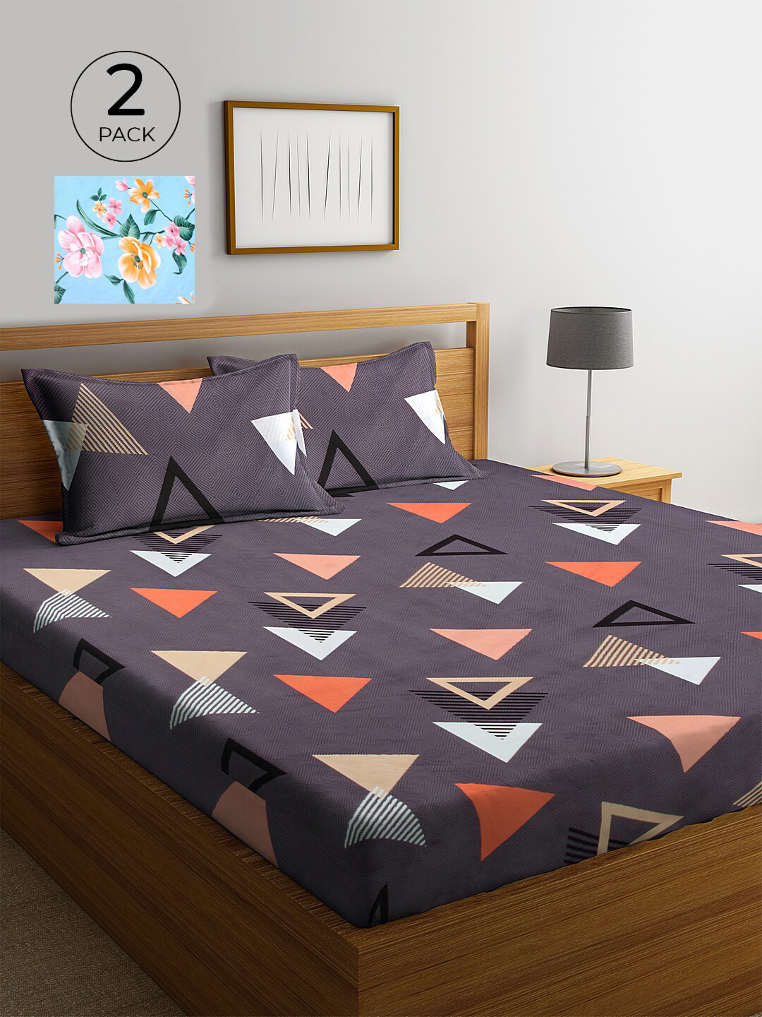

KLOTTHE Multi Geometric 210 TC 2 King Bedsheet with 4 Pillow Covers