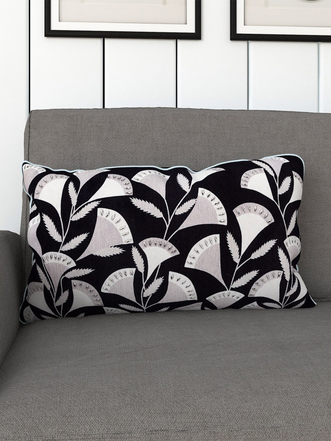 

Home Centre Black & White Abstract Rectangle Cushion Covers