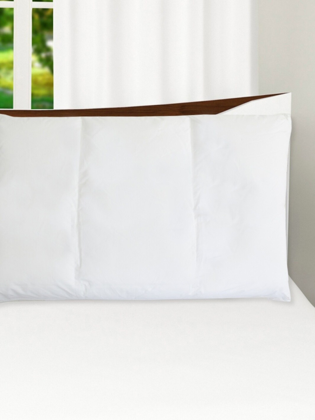 

Home Centre White Slumber Triple-Layer Memory Foam Pillow