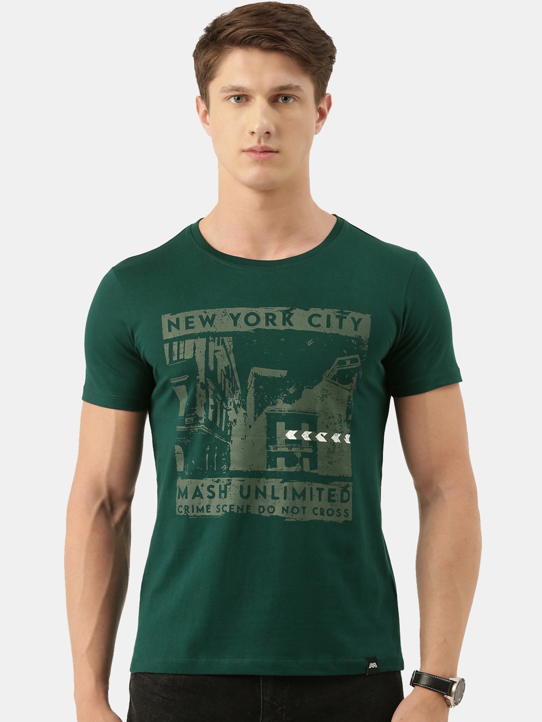 

MASH UNLIMITED Men Green Printed Raw Edge Slim Fit T-shirt