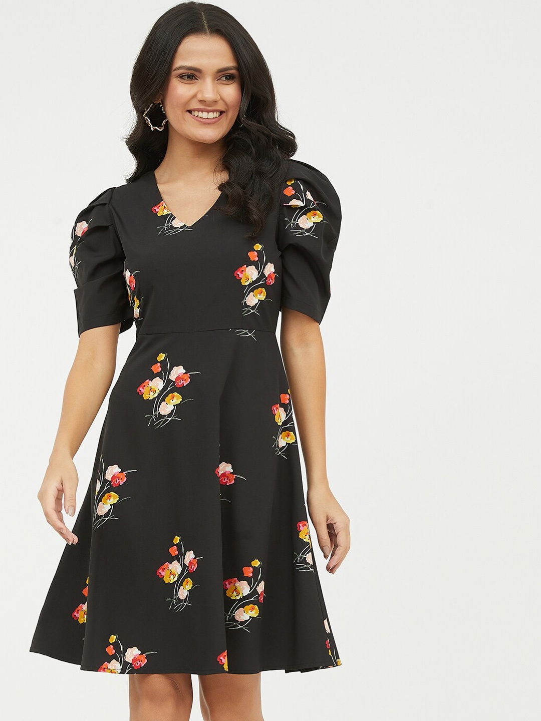 

Harpa Black Floral Dress