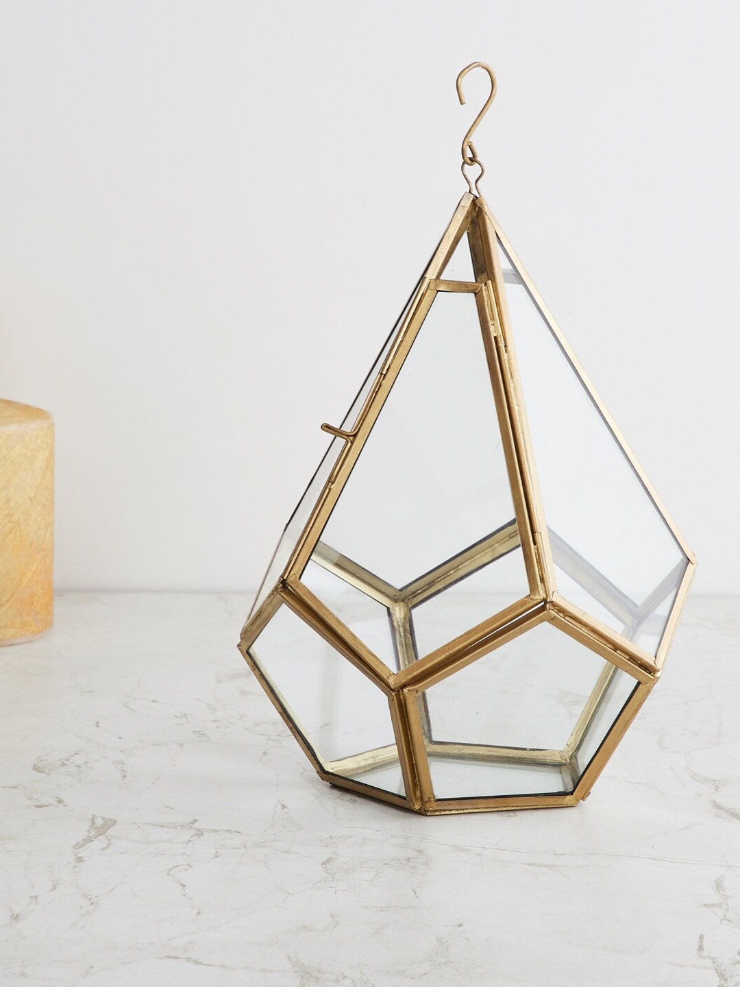 

Home Centre Gold-Toned & Transparent Eternity Geometric Terrarium Showpiece