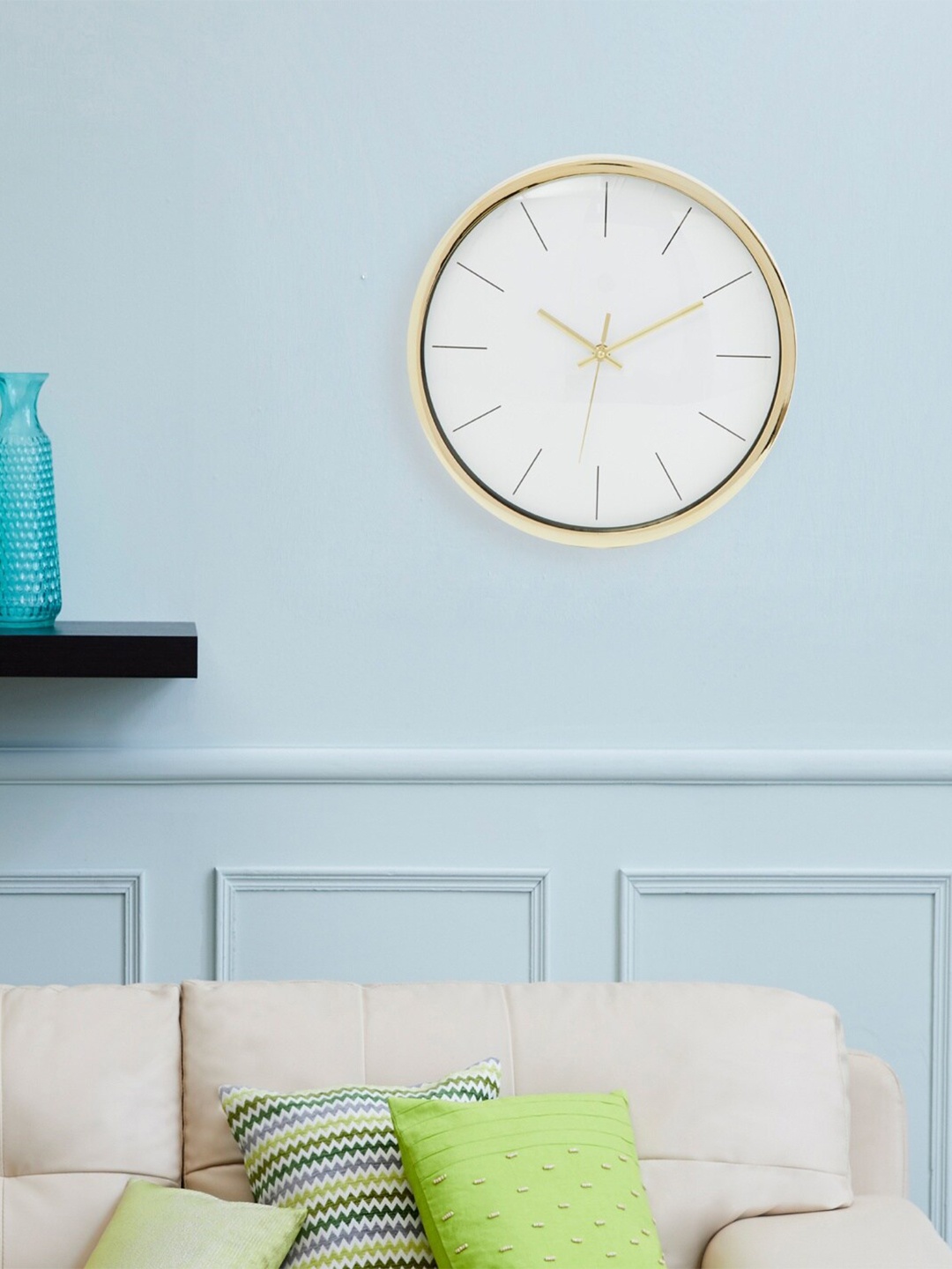 

Home Centre Gold & White Vintage 30 Cm Wall Clock