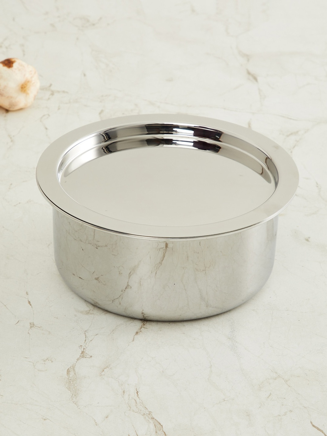 

Home Centre Silver-Toned Induction Tope with Lid