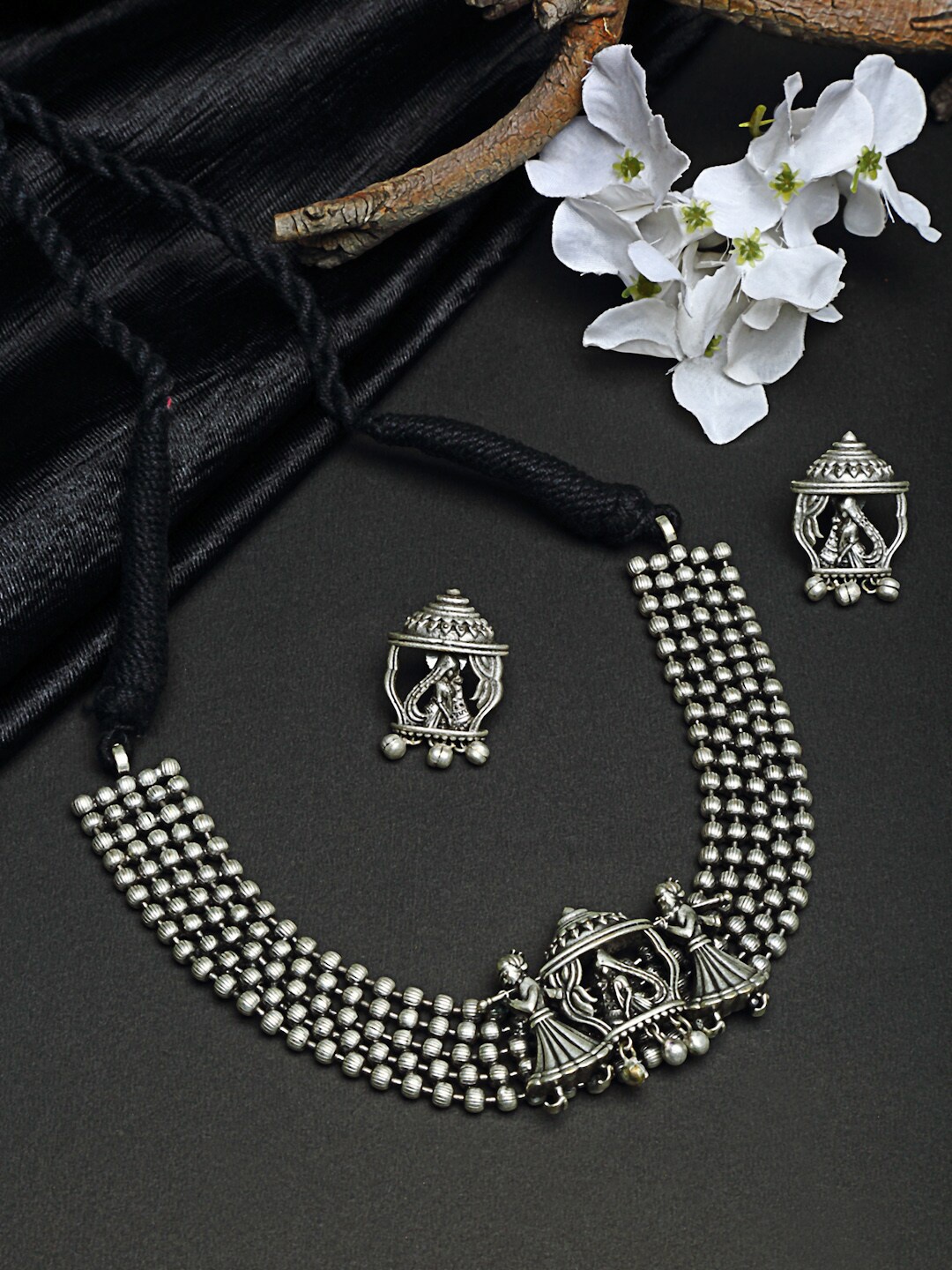 

Moedbuille Silver-Plated Handcrafted Antique Jewellery Set