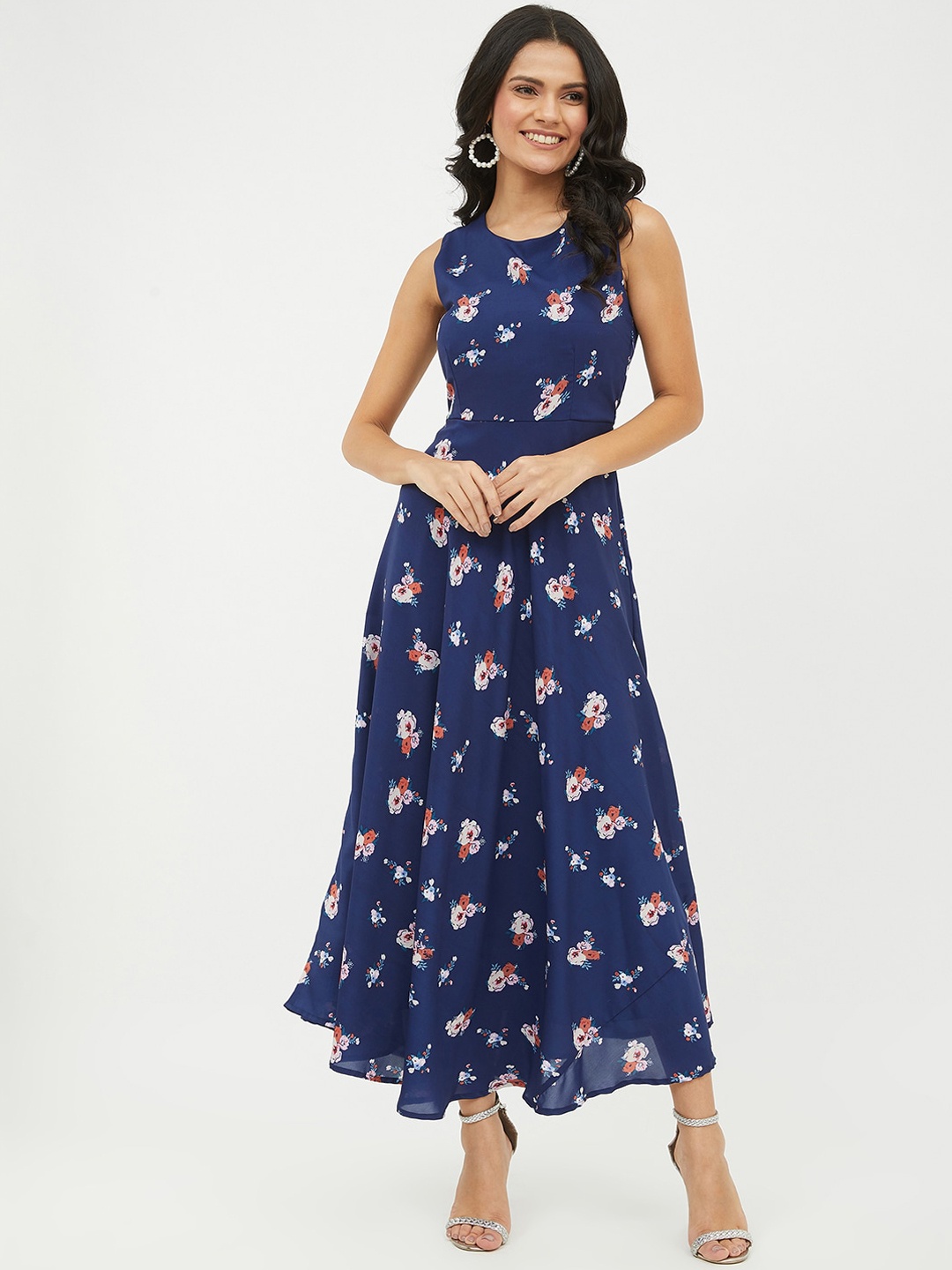 

Harpa Blue & White Floral Maxi Dress