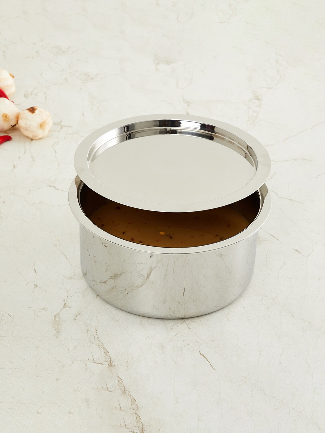 

Home Centre Silver-Toned Induction Friendly Tope With Lid