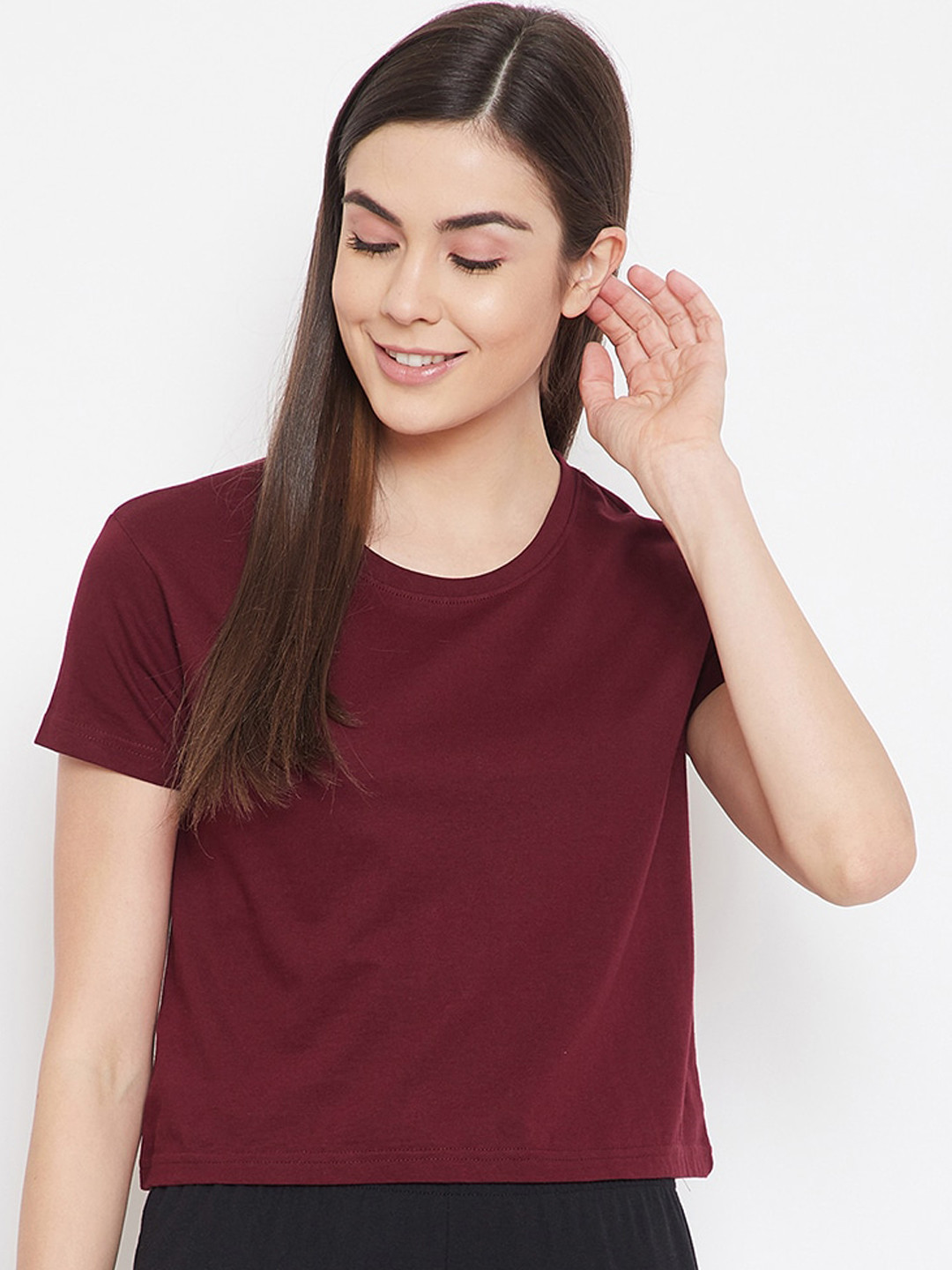 

Clovia Women Maroon Solid Cropped Lounge T-shirt