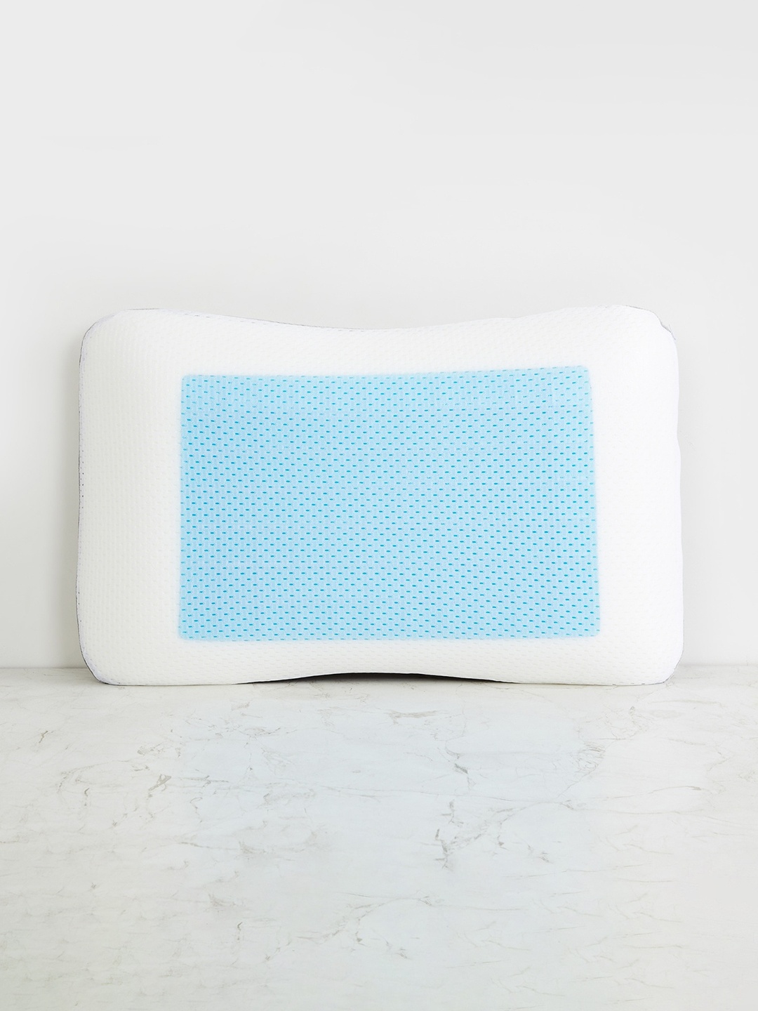 

Homecentre White Slumber Oasis Hipo Gel Memory Foam Pillow