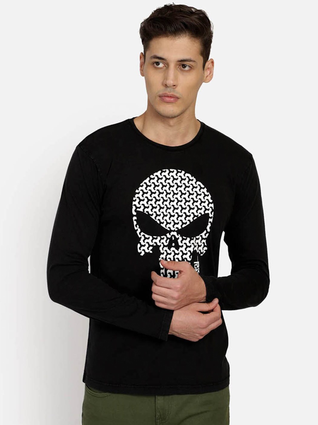 

Free Authority Men Black Punisher Printed T-shirt