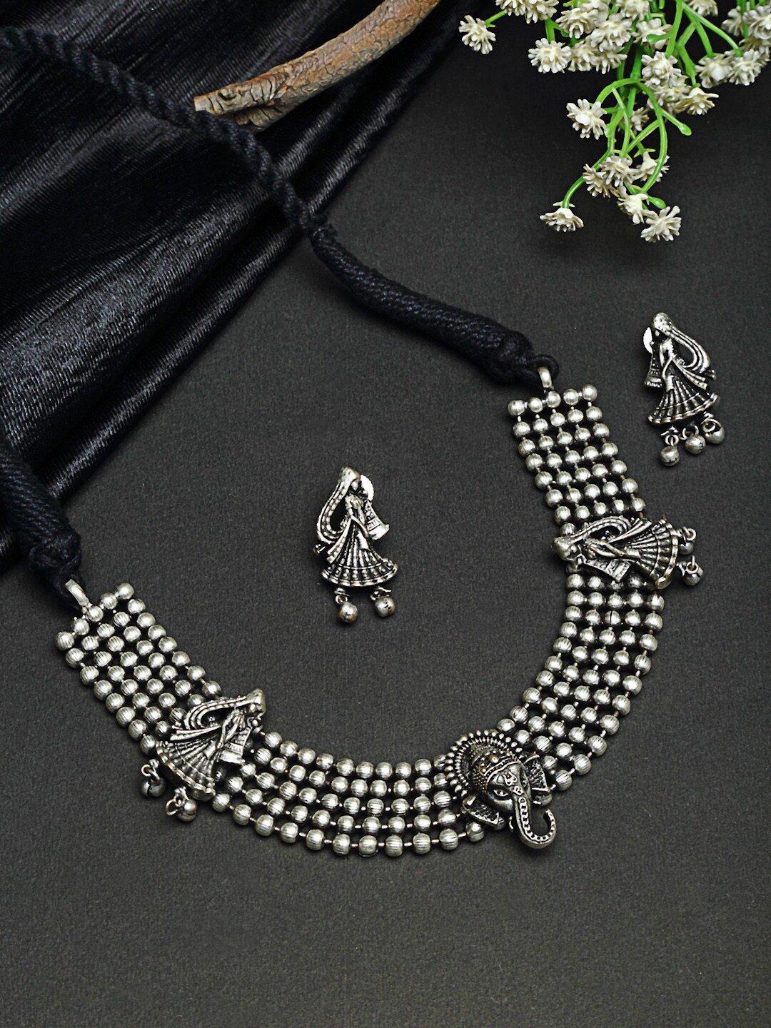 

Moedbuille Silver-Plated Temple-Look Antique Handcrafted Jewellery Set
