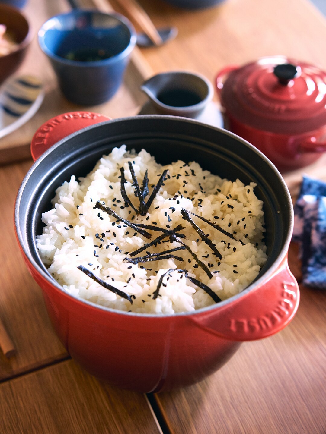 

LE CREUSET Red Solid Round Rice Pot With Inner Lid