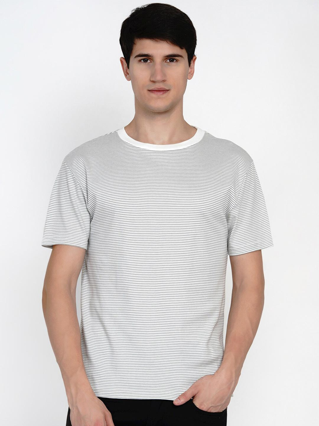 

berrytree Men Grey White Striped Slim Fit Sustainable Organic Cotton T-shirt