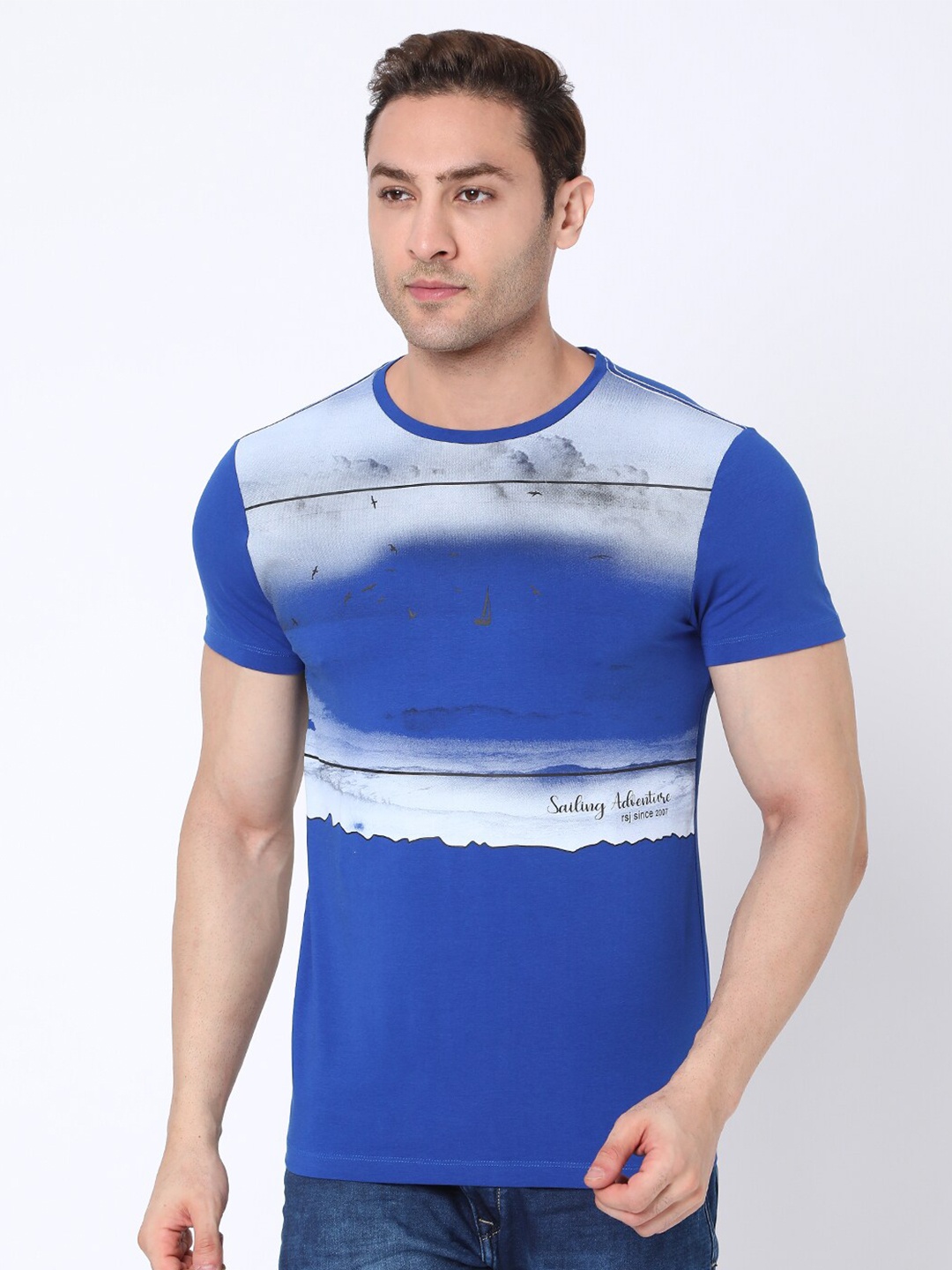 

Rex Straut Jeans Men Blue & Grey Printed Slim Fit T-shirt