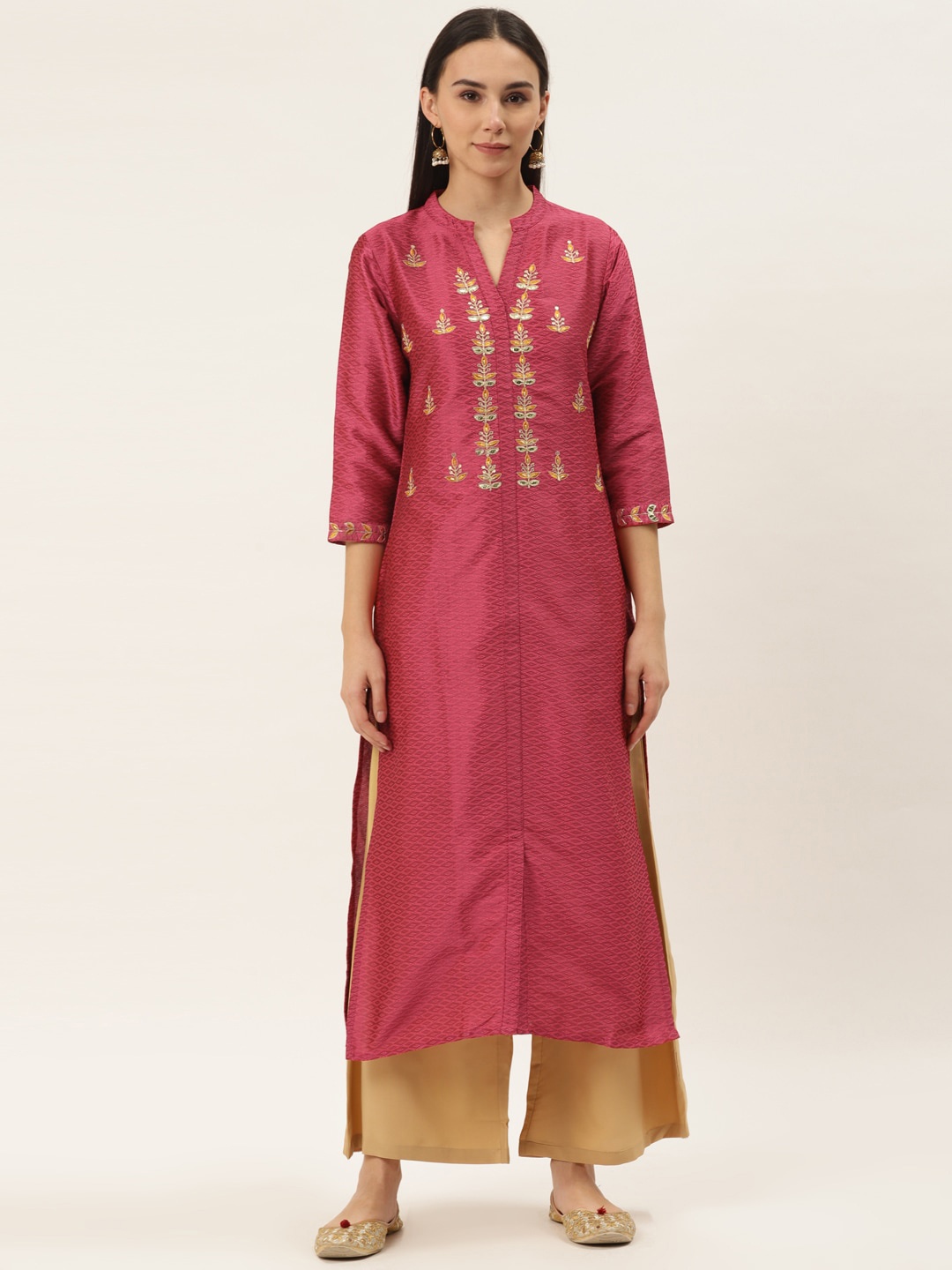 

Varanga Women Coral Ethnic Motifs Yoke Design Kurta