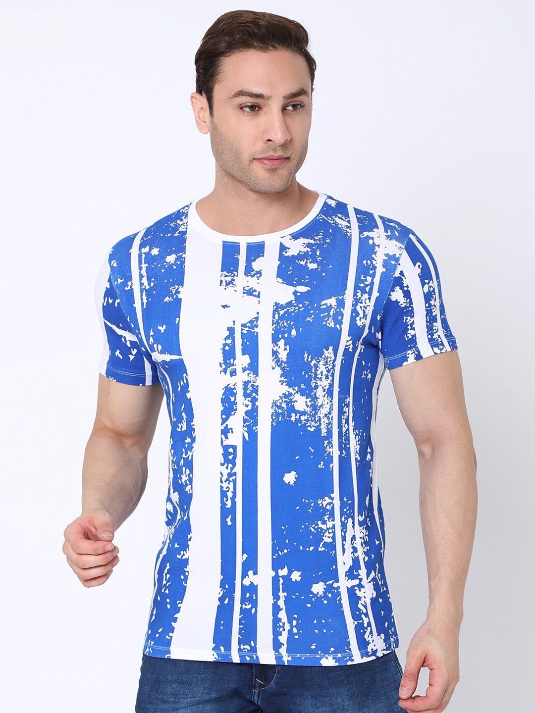 

Rex Straut Jeans Men Blue & White Printed Slim Fit T-shirt