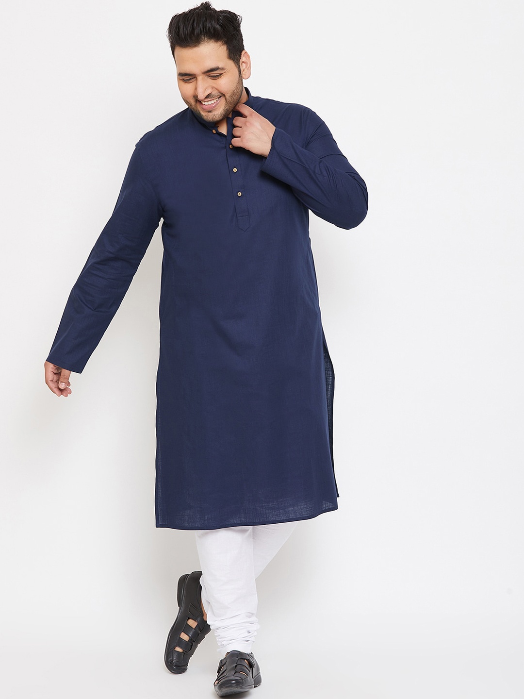 

VASTRAMAY PLUS Men Navy Blue Kurta with Churidar