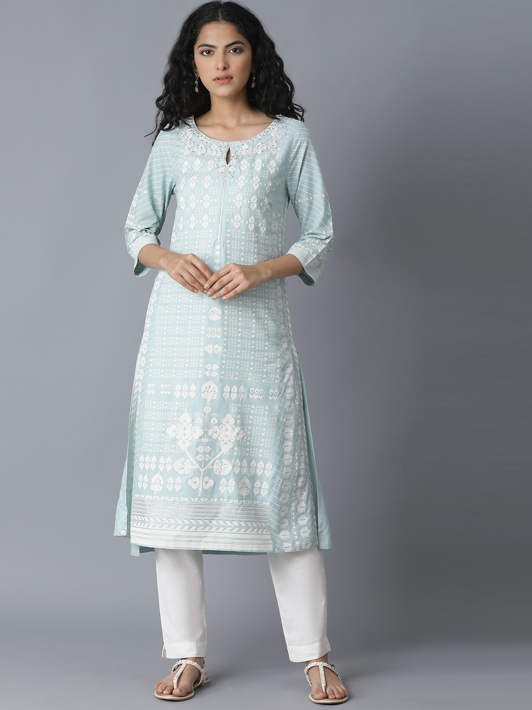 W Women Blue & White Ethnic Motifs Printed Kurta