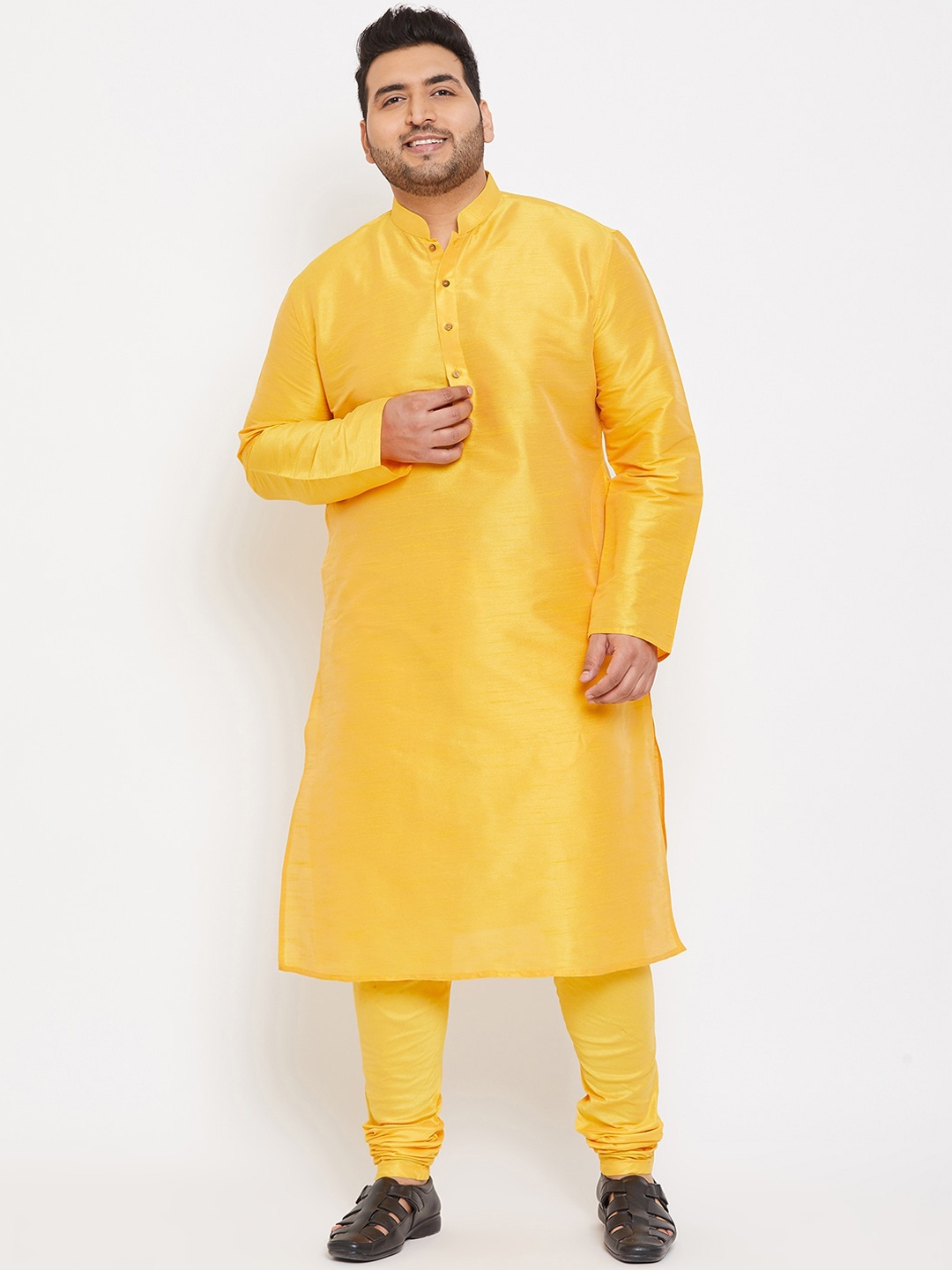 

VASTRAMAY Men Yellow Ethnic Kurta with Churidar
