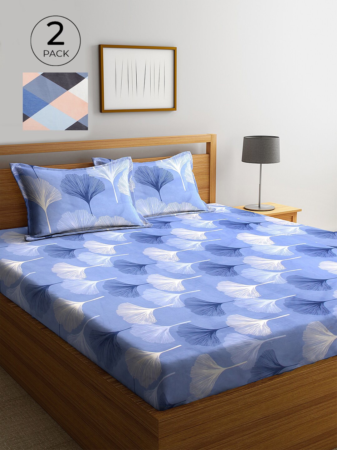 

KLOTTHE Multi & Blue Geometric 210 TC 2 King Bedsheet with 4 Pillow Covers