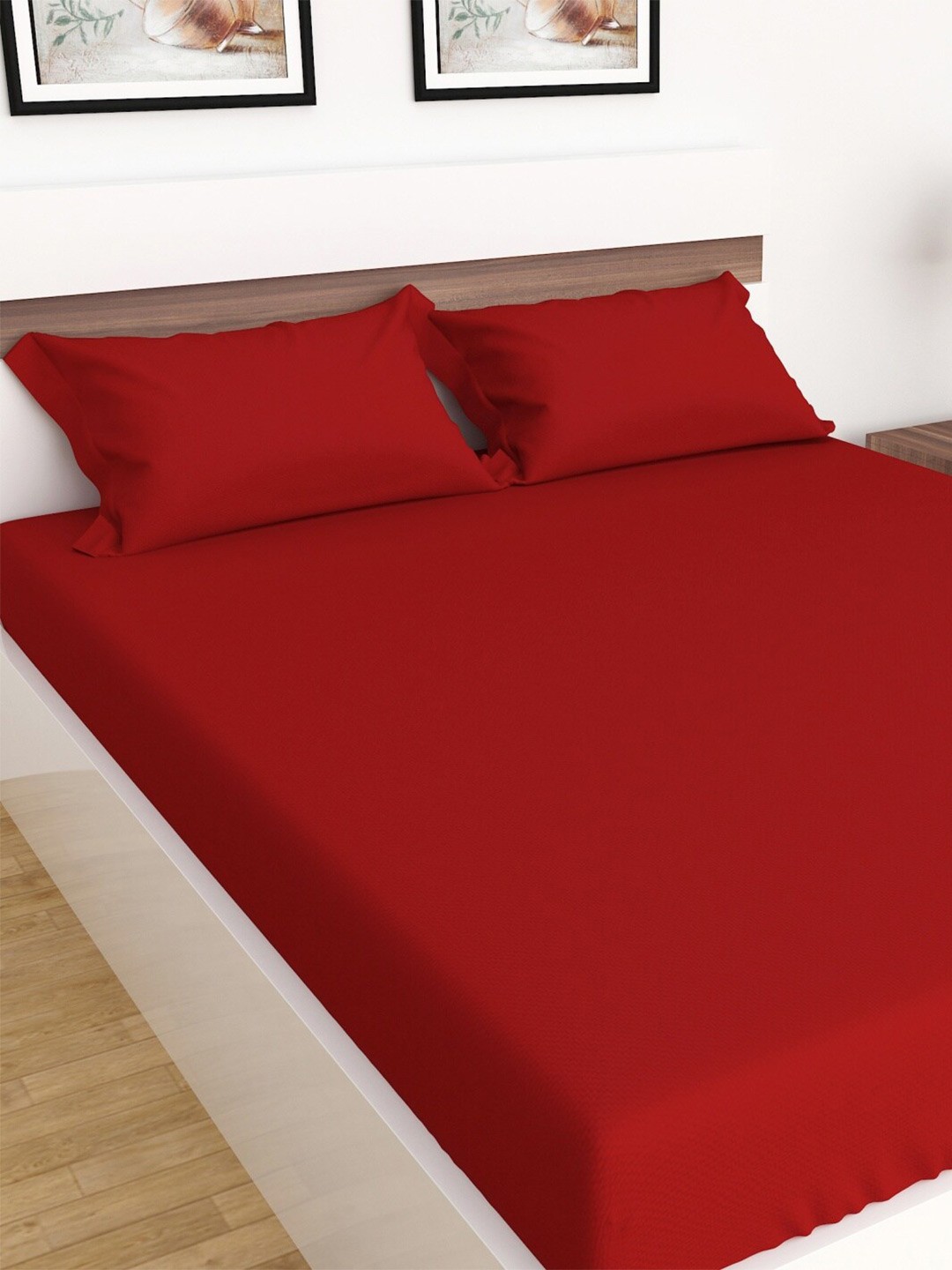 

Home Centre Red 150 TC King Bedsheet with 2 Pillow Covers