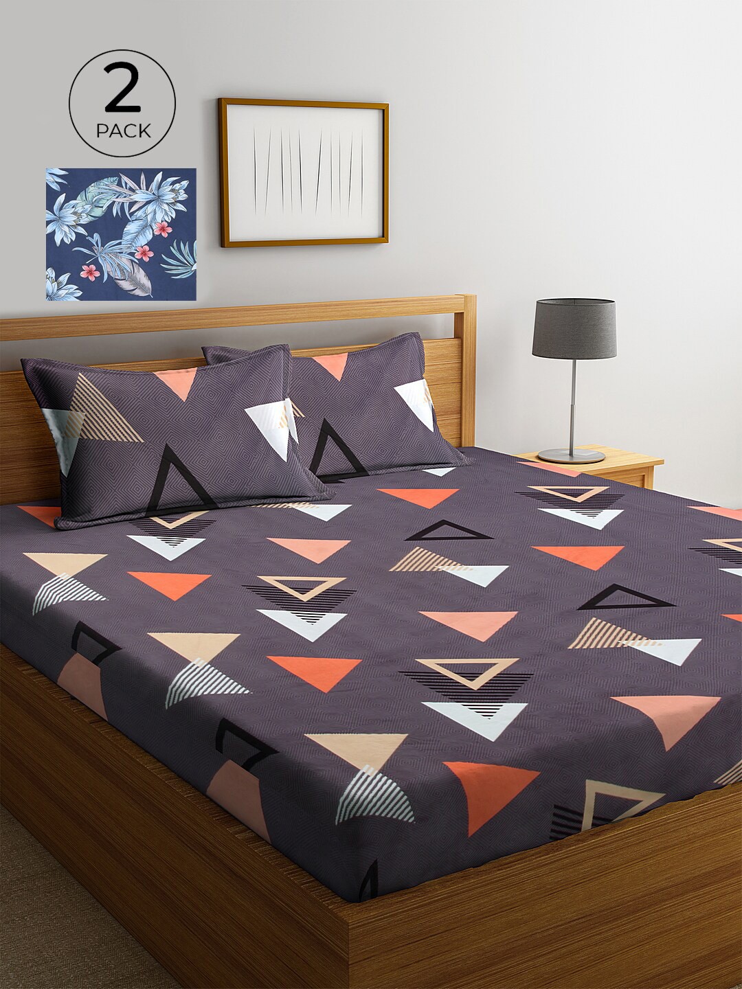 

KLOTTHE Navy Blue & White Geometric 210 TC 2 King Bedsheet with 4 Pillow Covers