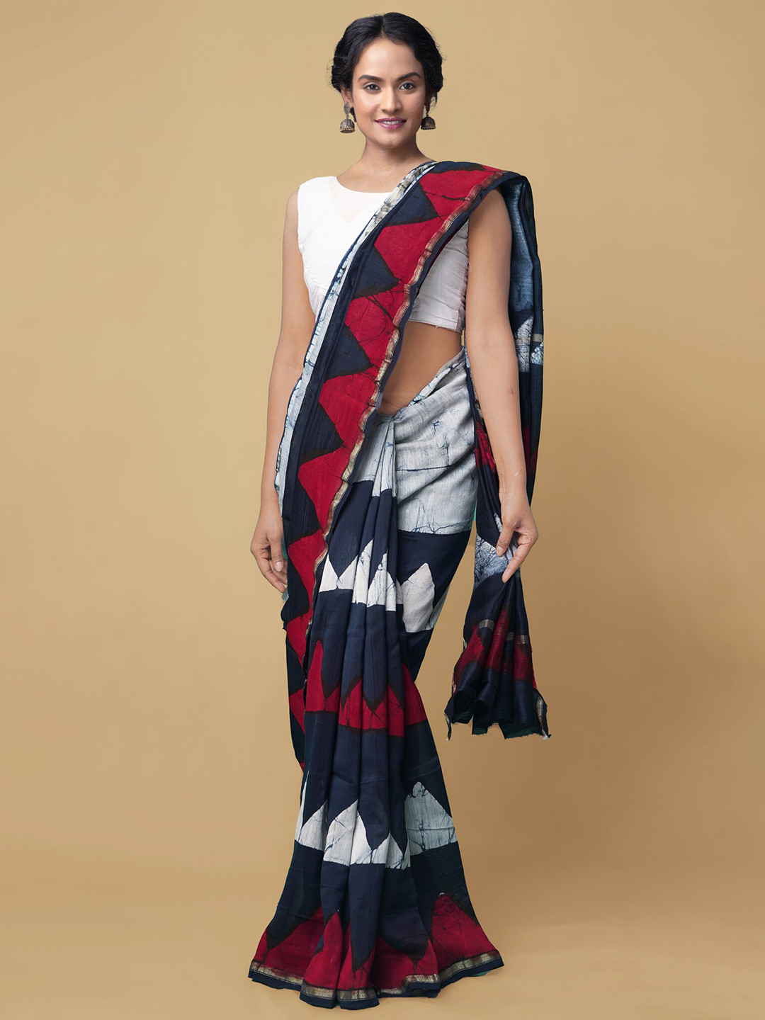 

Unnati Silks Navy Blue & Red Batik Zari Silk Cotton Chanderi Handloom Saree