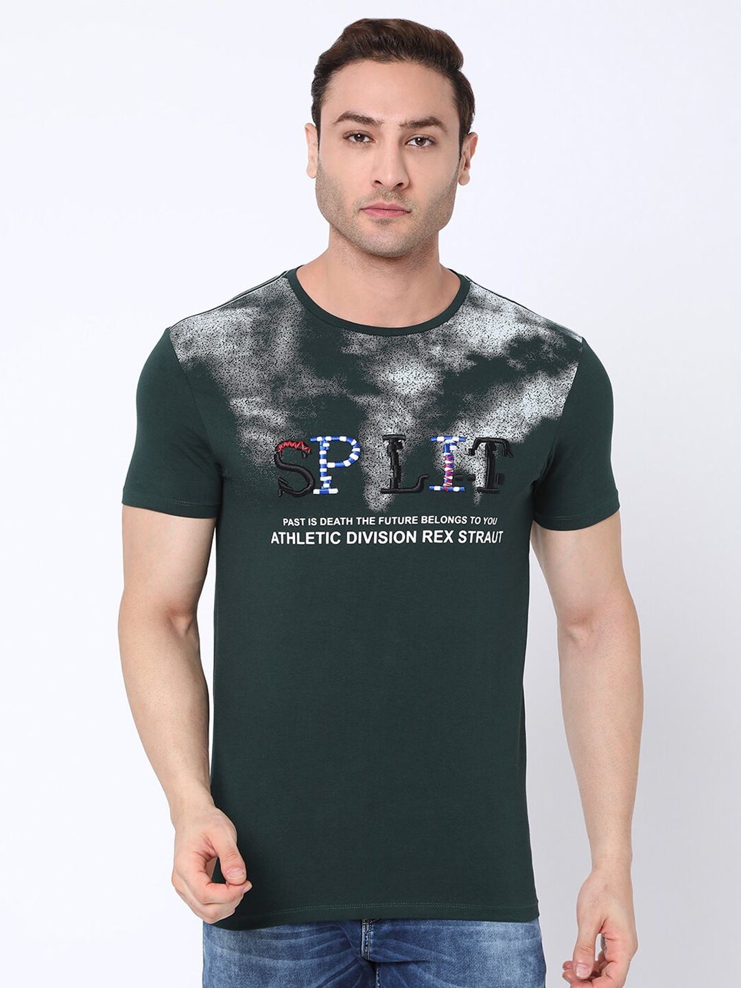 

Rex Straut Jeans Men Olive Green & White Typography Slim Fit Cotton T-shirt