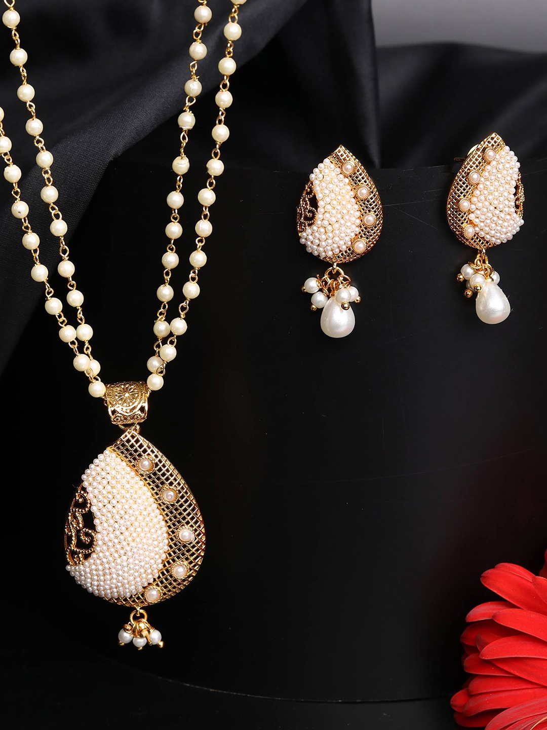 

Gold-Plated White-Coloured Pearl & Artificial beaded Jewellery Set