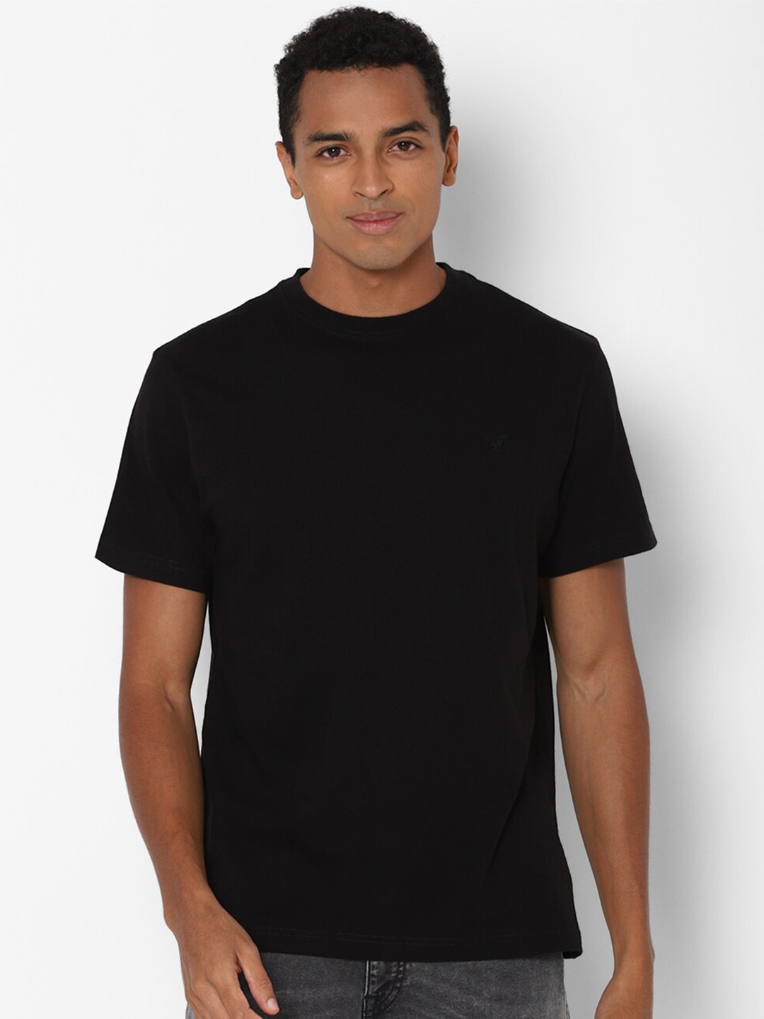 

AMERICAN EAGLE OUTFITTERS Men Black T-shirt