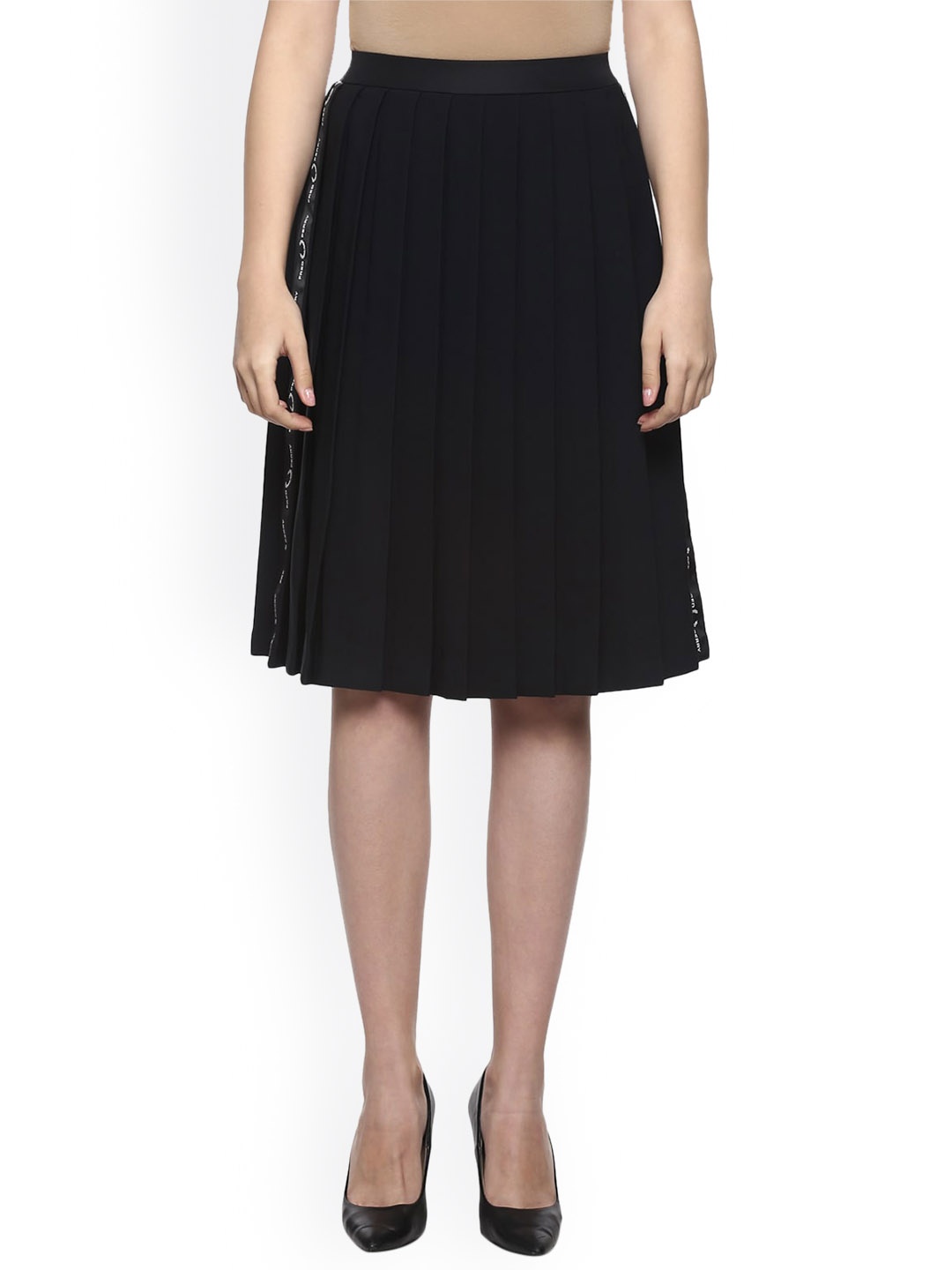 

Fred Perry Women Black Solid Pleated Flared Knee-Length Skirt
