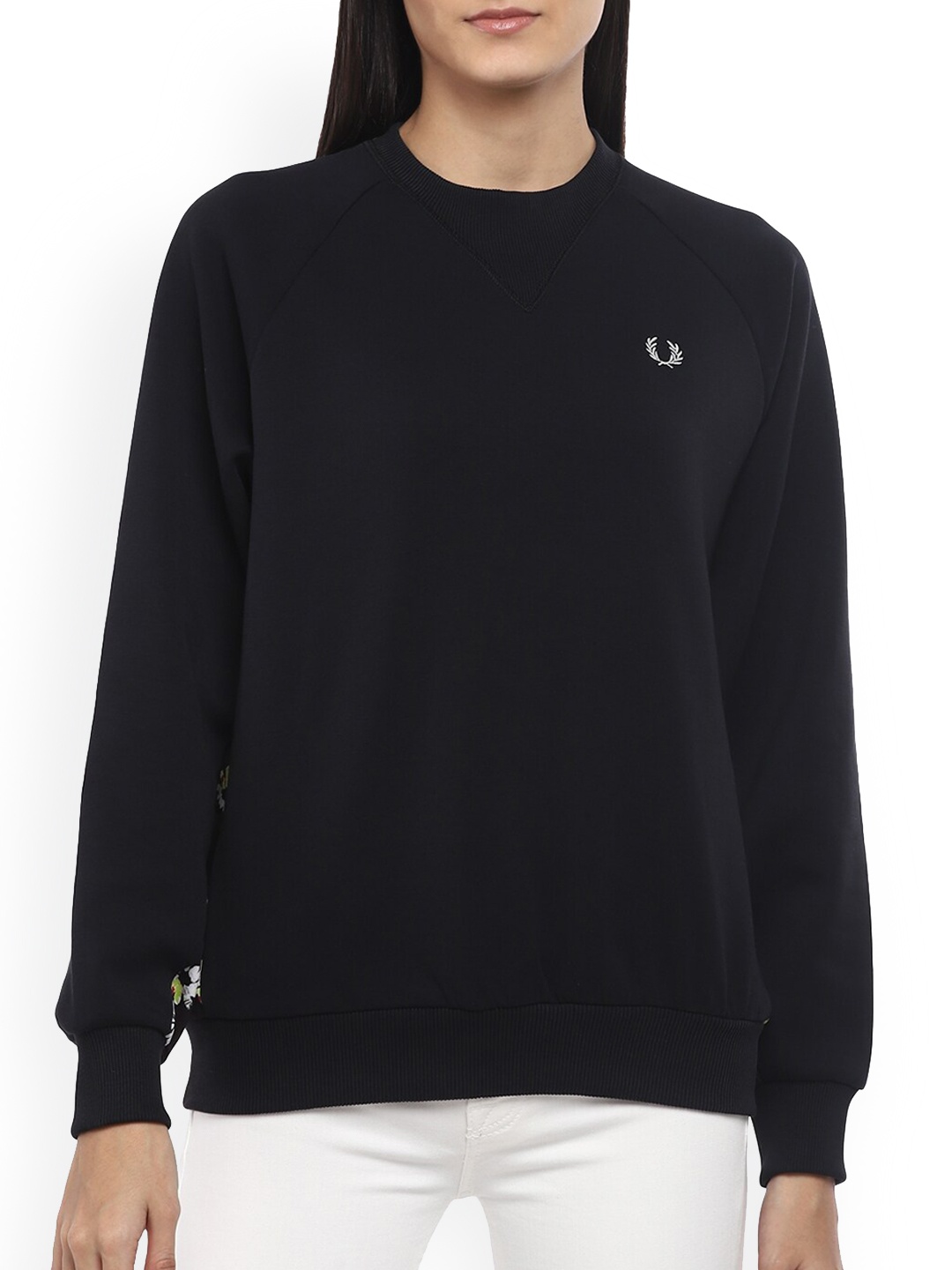

Fred Perry Women Black Sweatshirt